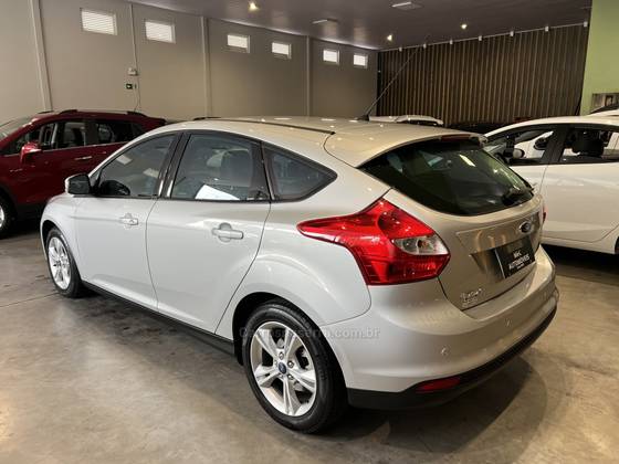 FORD FOCUS 1.6 SE 16V FLEX 4P MANUAL